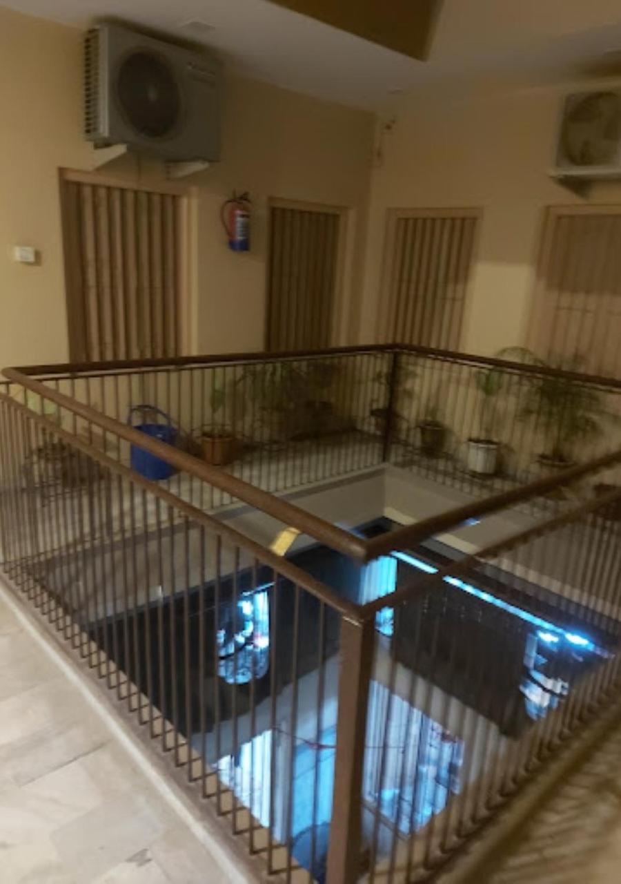 Liberty Guest House Váránaszi Kültér fotó