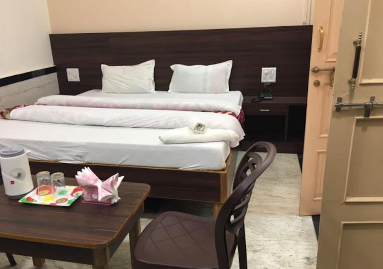 Liberty Guest House Váránaszi Kültér fotó